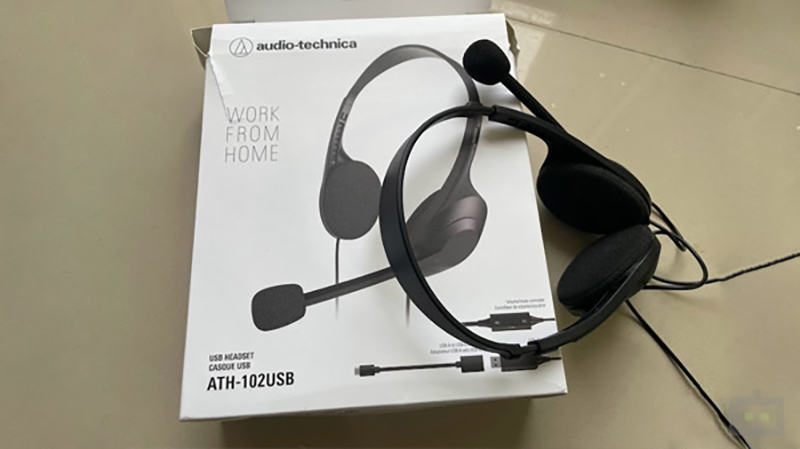 Audio Technica ATH-102USB nhẹ và êm ái không đau mỏi