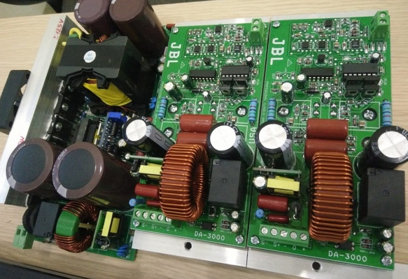 Mạch Class D là gì? Ưu điểm của cục đẩy công suất class D?