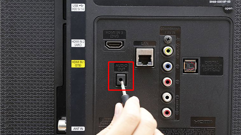 Kết nối qua cổng AUX